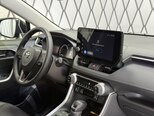 Toyota RAV4-8