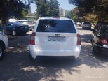 Kia Carens-4