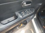 Kia Carens-7