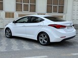 Hyundai Elantra-12