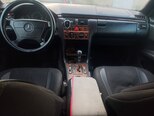 Mercedes E 220-2