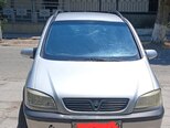 Opel Zafira-1