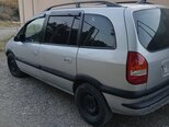 Opel Zafira-5