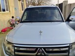 Mitsubishi Pajero-1