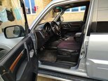 Mitsubishi Pajero-5