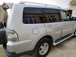 Mitsubishi Pajero-11
