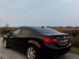 Hyundai Elantra-10