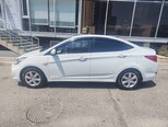Hyundai Accent-11