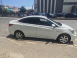 Hyundai Accent-13