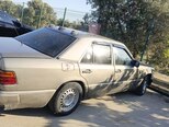Mercedes 200 D-11