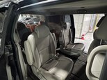 Kia Carnival-7