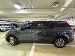 Kia Carnival-12
