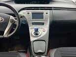 Toyota Prius-11