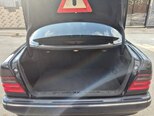 Mercedes E 240-6