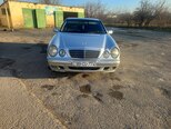 Mercedes E 220-1