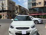 Hyundai Accent-11