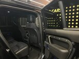 Land Rover Defender-8