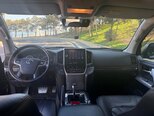 Toyota Land Cruiser-15