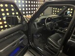 Land Rover Defender-7