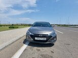 Hyundai Elantra-1