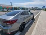 Hyundai Elantra-6