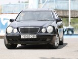 Mercedes E 240-1