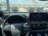 Toyota Crown Kluger-5