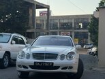 Mercedes E 320-2