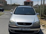 Opel Zafira-1