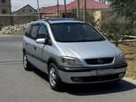 Opel Zafira-9