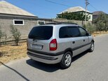 Opel Zafira-4