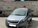 Opel Zafira-1