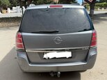 Opel Zafira-4