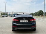 Hyundai Elantra-4