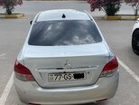 Mitsubishi Attrage-2