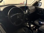 Mitsubishi Pajero-5