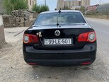 Volkswagen Jetta-4