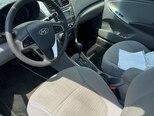 Hyundai Accent-4