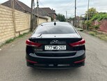 Hyundai Elantra-6