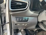 Hyundai IONIQ-10