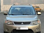 Mitsubishi Outlander-1