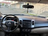 Mitsubishi Outlander-4