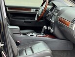 Volkswagen Touareg-11