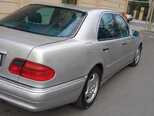 Mercedes E 230-9