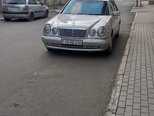 Mercedes E 230-4