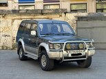 Mitsubishi Pajero-4
