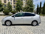Toyota Prius-5