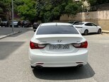 Hyundai Sonata-9