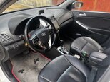Hyundai Accent-11