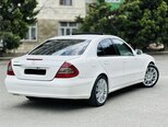 Mercedes E 220-13
